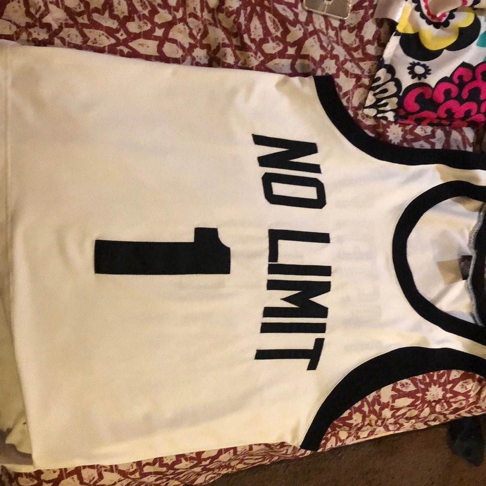 No limit jersey